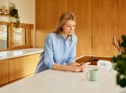 Airthings 2960 View Plus - Battery Powered Radon   Air Quality Monitor Pm  Co2
