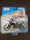Maisto 2 Wheelers Honda Africa Twin 1 18 Diecast Motorcycle White Blue Red