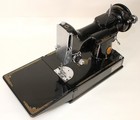 1947 Singer Model 221 Featherwight Sewing Machine     Ah Serial     Case   Xtras