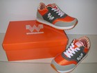 New Whataburger Orange Running Shoes  size 5 Men s women s 6  w Sign Logo in Box