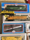 Ho Train Mixed Lot Bachmann Over 15 Cars And 60 Pieces Of Track See Pics