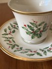 Lenox Fine China Holiday  Footed Tea Cup   Saucer Set Holly Berry Berries