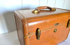 Vintage 1950 s Samsonite Shwayder Bros luggage Tan Carmel Light Brown Train Case
