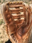 Wilson The A2000 - Xlo 11    Brown Leather Baseball Glove A2000 Series Rht