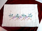 Vtg Embroidered Table Runner dresser Scarf-43 x16 -arts   Crafts Or Deco Style