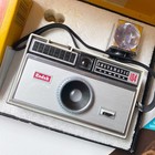 Vintage Kodak Instamatic 104 outfit In Box With Flashes   Film