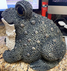Toad Hollow Frog Statue 13  Jumbo Free Standing Outdoor Resin Figurine Mint  New
