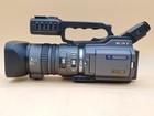 Sony Dsr-pd150 Dvcam Handheld Camcorder 12x Optical Zoom Minidv   Extras  read 