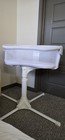 Halo Bassinest Swivel Sleeper Bassinet  Mesh Sides pet Free   Smoke Free Home