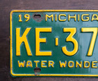 1959 Michigan License Plate   Ke-3704 Water Wonderland Green Yellow Garage Find