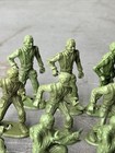 Vintage Mpc Ring Hand Soldier Lot Of 12 Walking Kneeling Lunging Green 2 5   