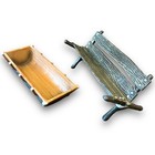 Schleich 42014 World Of Nature Feeding Troughs  Shelter Manger Now Discontinued