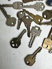 Large Assortment Of 100  Vintage Mixed Keys - Kwikset  Schlage  Yale  Automotive