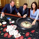 16  Roulette Wheel Set With Casino Mat  100 Chips  Cards  Balls   Dealer Button