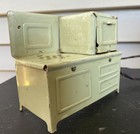 Vintage 1930 s Kingston girard     Metal Kids Toy Stove Green With Door   Cord