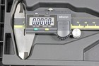 Mitutoyo 500-195-30 4  Absolute Digimatic Caliper