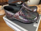 New Box Women   s Dansko Professional Dandelion Patent Leather Clogs Size 38 7 5 8