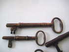 Antique Lot Of 6 Heavy Duty Brass Skeleton Assorted Keys Good Used Cond 