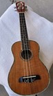 Oscar Schmidt Ou5 Ukulele By Washburn 2017 W original Hard Shell Case Beautiful