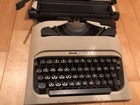 Olivetti Typewriter Lettera 10 Beige Made In Spain Manual Plastic