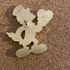 2004 Disney Jiminy Cricket Holding Heart Pin Gold Back Vintage Trading Pin
