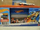 Hot Wheels Race Case Track Set With 2 Cars   Carrying Case  new