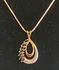 Vintage 925 Sterling Silver Black Stone Teardrop Pendant Necklace     Gold Tone