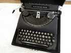 Antique Remington Portable Manual Typewriter   Case Deluxe Model 5 1945