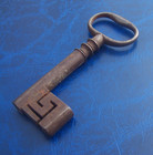 Large 9cm Long Victorian Era Cast Iron Skeleton Key In Vgc