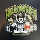 Disney Disneyland Halloween 2003 Mickey With Ghosts Spinner Glow In Dark Pin