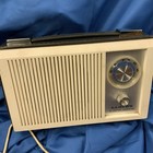 Rare Mid-century Lloyd s 8s71b White Portable Transistor Radio Solid State Works
