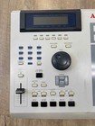 Akai Professional Mpc2000xl Interface Sequencer Drum Machine Ppsdm  347822 