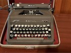 Vintage Royal Quiet De Luxe Typewriter With Case  Manual   Spare Ribbon