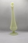 Vintage Fenton Custard Swung Uranium Glows Art Glass Bud Vase Usa