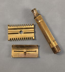 Vintage 1930s Gillette New Short Open Comb Safety Razor - Gold Tone - Clean