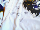Vintage Reebok Ahl Manchester Monarchs Team Signed Authentic Jersey Size 54