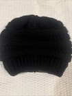 Cc Exclusives Hat Womens Os Black Beanie Tail Messy Bun Ponytail Cable Knit Euc