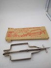 No  3 So  E z  Automatic Hook Rug Needle 1939 Wonderart  Includes Box 