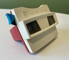 Vintage 1970 s Gaf View-master Red  White    Blue W 10 Vtg Reels Casper  Mickey