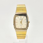 Rado Diastar Vintage Square Wristwatch Timepiece Gold Classic Authentic