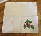 Set Of 4 Vintage Christmas Holly Berry Linen Napkins 14  X 16 