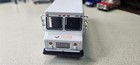 1 64 Greenlight Vestis Uniforms Custom Delivery Truck 