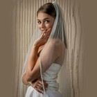 1 Tier Crystal Pearl Beaded Edge Bridal Wedding Veil Fingertip Length Off-white