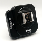     video       top Mint    Nikon As-17 Ttl Flash Unit Gun Coupler From Japan