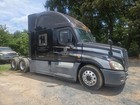 2014 Freightliner  Cascadia 125  -72  Extended Height Sleeper  Detroit Dd-15 Ev