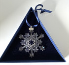 Swarovski Crystal 2004 Christmas Ornament With Box   Certificate