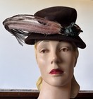 1940s Vintage Fascinator Topper Tiny  Wwii Era Brown Wool Tilt Hat W  Bird  1 Sz
