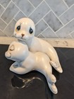 Vintage Mother   Baby Pup Pair White Seals Set Of 2 Figurines Ceramic By Oxford