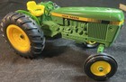 John Deere Toy Tractor 3589h  Ertl 8    Long