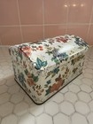 Vintage Designed By Daher Floral Metal Tea Tin Made In England 6   x 4    X 4   